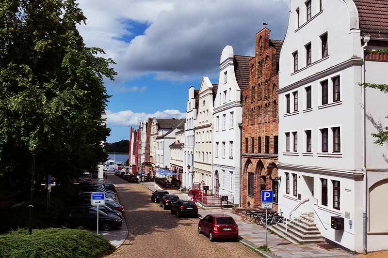 Wokrenterstrasse-und-Hausbaumhaus